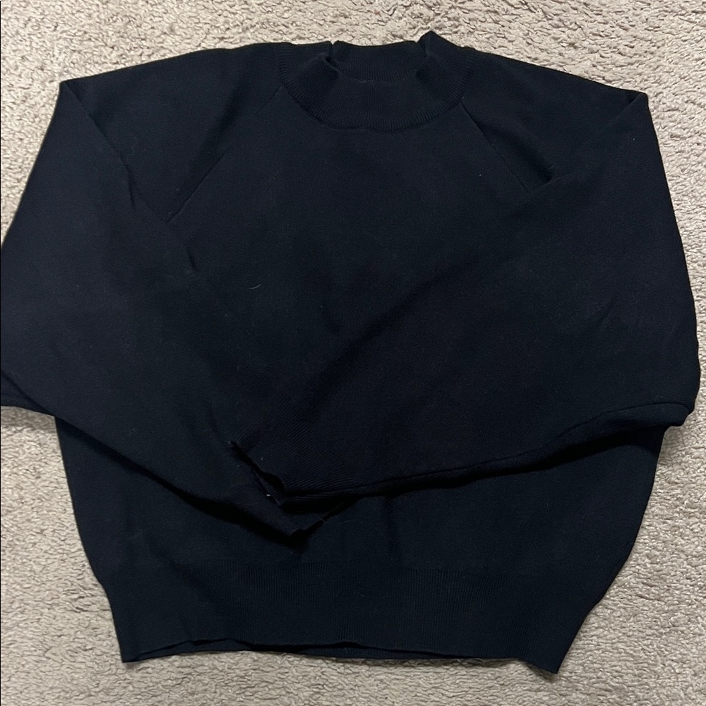 Vici Women's Black Crewneck Sweater